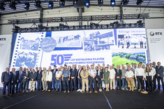 Uczestnicy Jubileuszu 50-lecia kształcenia pilotów na Politechnice Rzeszowskiej,
