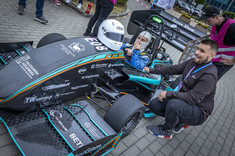Premiera bolidu,